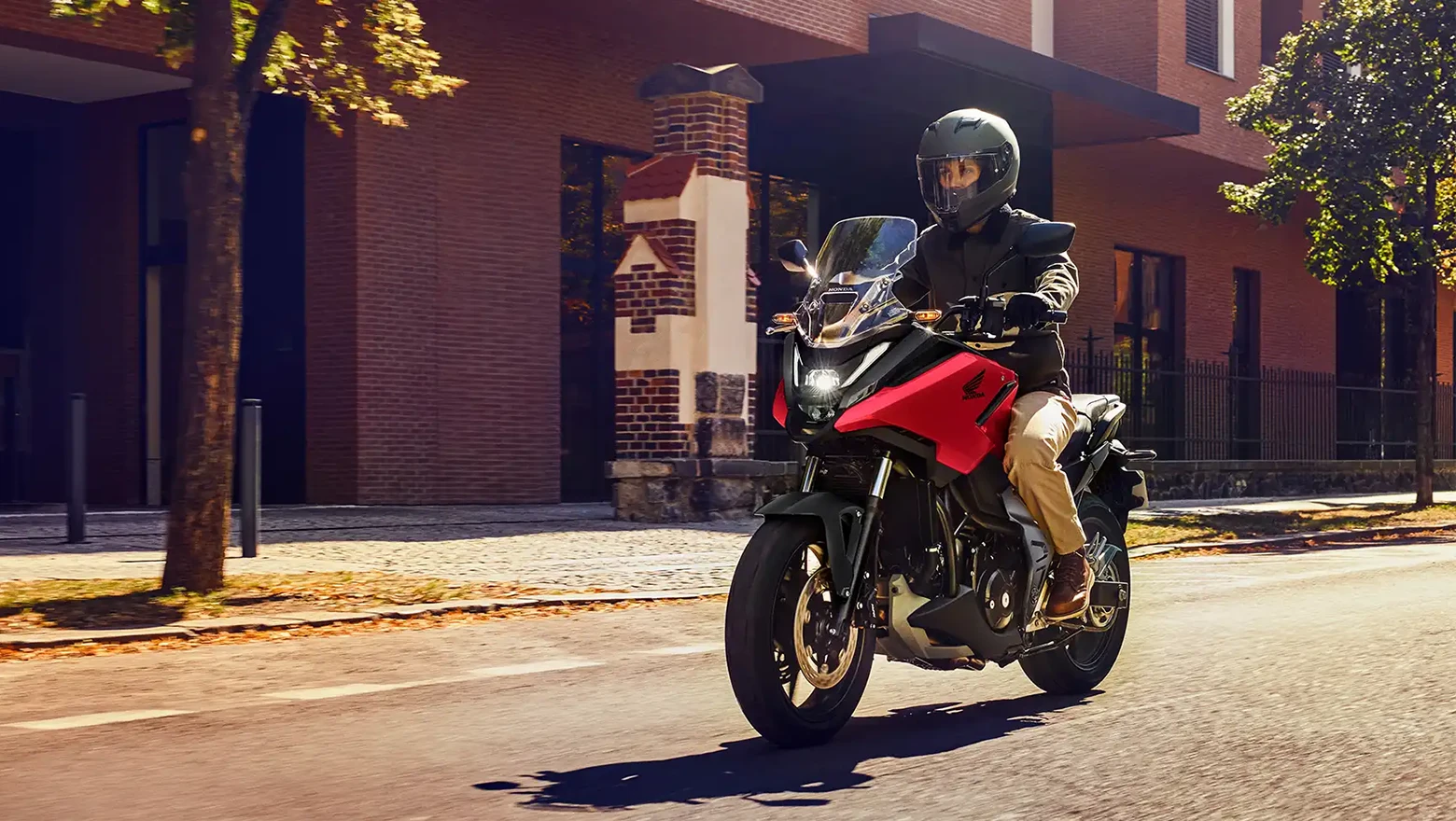 2025-NC750X_Location_Dynamic_0081 - 1560x880