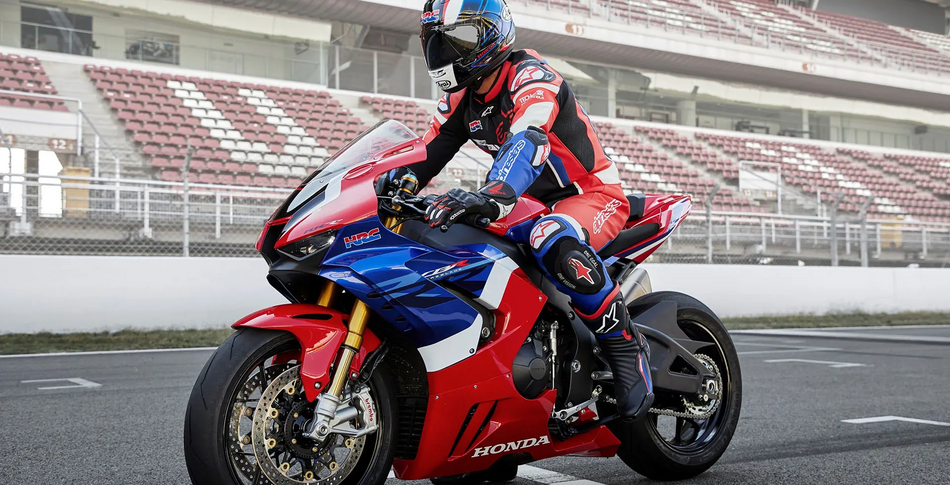 main_webp_comprar-cbr-1000rr-r-fireblade-sp-30th-anniversary-edition-2024_cb0d8adbad.png